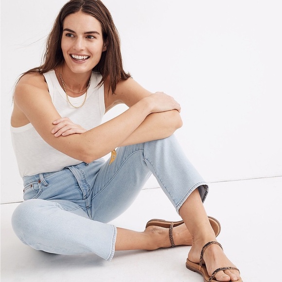 Madewell Women's Mid-Rise Classic Straight Jeans Knee-Rip Edition - Picture 4 of 15